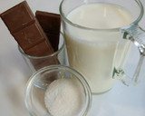 Foto del paso 1 de la receta: Submarino de chocolate con leche