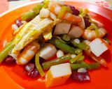 Foto del paso 8 de la receta Ensalada de tres judías, pollo, langostinos y mojo de naranja