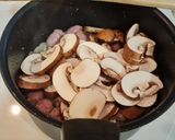 Foto del paso 3 de la receta Salteado de salchichas con calabacín y champiñones
