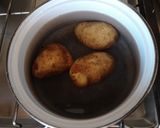 Foto del paso 2 de la receta: Pata y muslo de pollo con verduras y papas Noisette✨