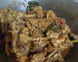 Foto langkah ke 3 dari resep Ayam Kicap Pedas Malaysia 예르다🥘.
