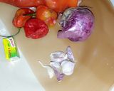 A picture of step 1 of Garlic spicy potatoes with stir-fry cauliflower.
