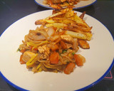 Foto del paso 4 de la receta: Pollo al wok rápido y fácil