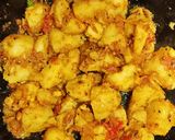 A picture of step 3 of Aloo methi matar ki sabzi.