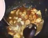 A picture of step 2 of Singaporean rice.