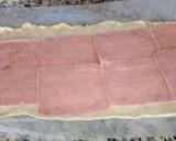 Foto del paso 3 de la receta: Rollo de hojaldre de jamón y queso