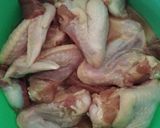 รูปขั้นตอนการทำที่ 3 ของ ปีกไก่ทอดเกลือ