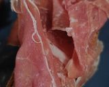 Foto del paso 4 de la receta: Trío de tostadas: bonito, anchoas y jamón