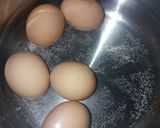 Foto del paso 1 de la receta: Huevos rellenos (Entrantes, aperitivos)