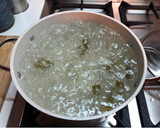 Foto del paso 1 de la receta: Tallarines amarillos con atún