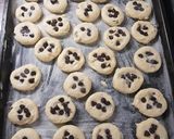 Foto del paso 7 de la receta: 👩‍🍳 Pepitas caseras (Galletitas con chispas de chocolate)