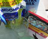 Foto langkah ke 1 dari resep Wedang teh susu jahe.