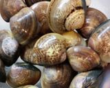 Foto langkah ke 1 dari resep Sup kerang tahu dan rumput laut.