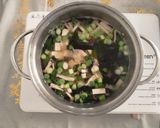 Foto langkah ke 4 dari resep Sup Miso (Tahu Jamur Wakame).