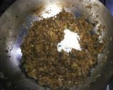 A picture of step 4 of Creamy mince Naan with mayo chilli garlic dip.