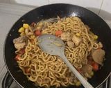Foto langkah ke 3 dari resep Mie Goreng Sederhana / Mie Goreng Jawa / Resep Mie Burung Dara [Resep Diet Anak Kos].