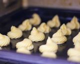Foto langkah ke 6 dari resep Soes Kering Keju by Tintin Rayner.