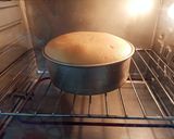 A picture of step 3 of Basic Vanilla Sponge 😍😍.
