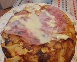 Foto del paso 1 de la receta: Tortilla de papas con jamón y queso