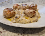 Foto del paso 10 de la receta: Albóndigas de lomo adobado en salsa de champiñones