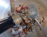 Foto langkah ke 3 dari resep Penang Char Kway Teow.