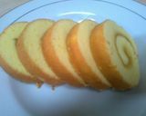 Foto langkah ke 7 dari resep Bolu Gulung Praktis.