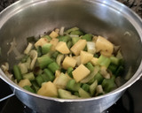 Foto del paso 1 de la receta: Crema de apio (apio España, celery)