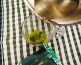 A picture of step 1 of MATCHA LATTE (Matcha green tea).