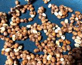 Hình bước làm 2 của món Đậu phộng sốt mắm đường
