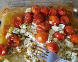 Foto del paso 4 de la receta: Nidos al huevo con queso feta y tomates cherry