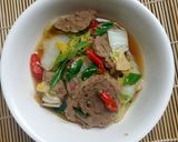 Foto langkah ke 4 dari resep Tumis Sawi putih bakso.