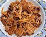 รูปขั้นตอนการทำที่ 5 ของ หมูสามชั้นผัดเต้าหู้ยี้