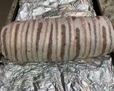 Foto del paso 3 de la receta: Rollo de carne relleno de espinacas y jamón y queso 🌯