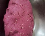 A picture of step 3 of Beetroot chakli (murukku).