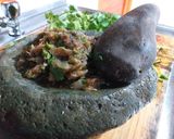 Foto del paso 2 de la receta: Salsa Mexicana al molcajete Jalapeño