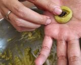 Foto langkah ke 3 dari resep Green Tea Drop Cookies.