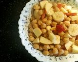 A picture of step 3 of Healthy Chickpea fruit bowl🍓🍌🍎🍜.