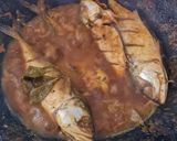 Foto langkah ke 4 dari resep Ungkep Ikan Kembung.