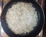 চীজি নুডলস ব্রেড পকেট (Cheesy noodles bread pocket recipe in Bengali) রেসিপি ধাপ - 1 ছবি