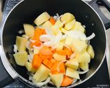 Foto del passaggio 2 della ricetta Nikujaga🇯🇵 Carne e patate