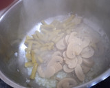Foto del paso 1 de la receta: Crema de champiñones y espárragos en conserva