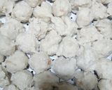 Foto langkah ke 6 dari resep Bakso ayam tanpa pengawet mudah dan praktis.