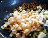 A picture of step 6 of Karela and Aloo Crispy Fry.