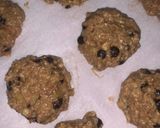 Foto langkah ke 3 dari resep Banana Oats Soft Cookies: Kue Lebaran Sehat (Tanpa Tepung, Tanpa Telur).