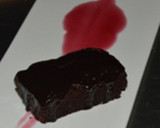 Foto del paso 9 de la receta: Bizcocho de remolacha y chocolate sobre culis de frambuesas