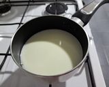 A picture of step 1 of Biscuit and Coconut Muhallabia Mold.