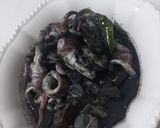 Foto langkah ke 3 dari resep Tumis Cumi Hitam.