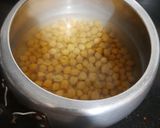 A picture of step 1 of Chickpea kabab.