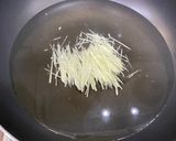 A picture of step 3 of Deluxe Seafood Knife-Cut Noodles.