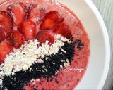Foto langkah ke 3 dari resep Smoothie Strawberry Pisang.